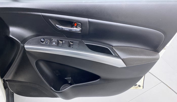 2017 Maruti S Cross ALPHA SHVS, Diesel, Manual, 28,444 km, Driver Side Door Panels Control