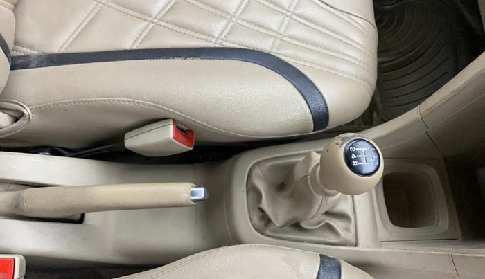2014 Maruti Swift Dzire VXI, Petrol, Manual, 85,640 km, Gear Lever