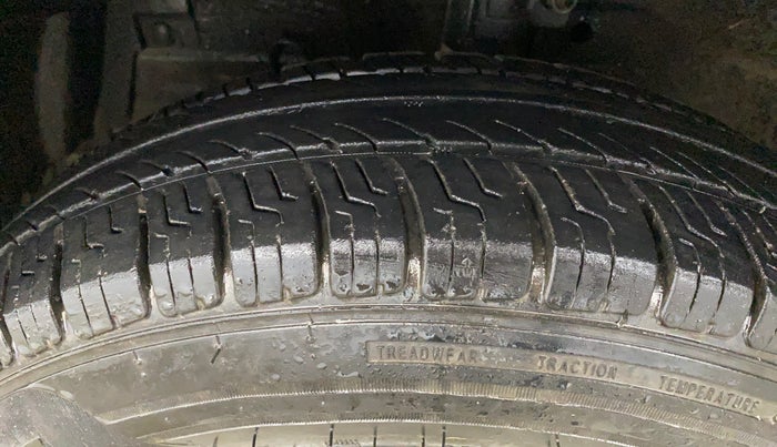 2014 Maruti Swift Dzire VXI, Petrol, Manual, 85,640 km, Left Front Tyre Tread
