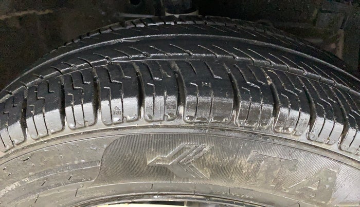 2014 Maruti Swift Dzire VXI, Petrol, Manual, 85,640 km, Right Front Tyre Tread