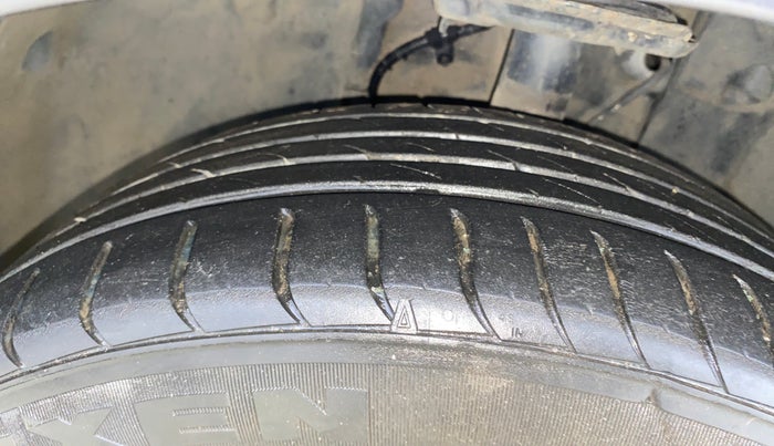 2020 Tata ALTROZ XZ PETROL, Petrol, Manual, 78,284 km, Left Front Tyre Tread