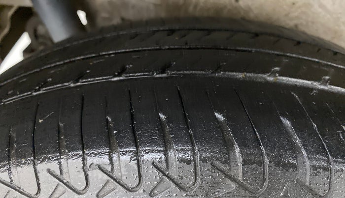 2016 Maruti Wagon R 1.0 VXI AMT, Petrol, Automatic, 85,138 km, Right Rear Tyre Tread