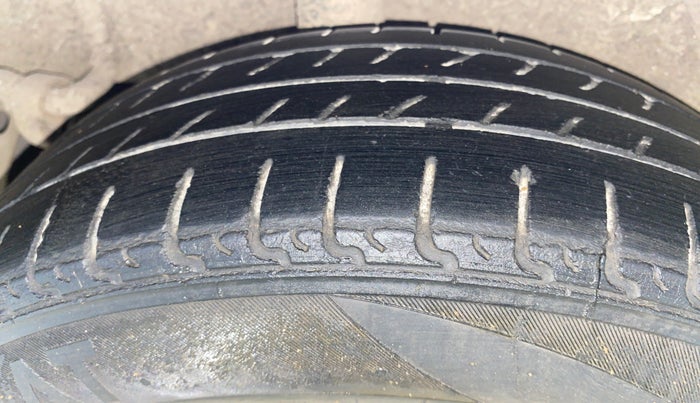 2020 Maruti Celerio VXI (O) CNG, CNG, Manual, 1,15,376 km, Right Rear Tyre Tread