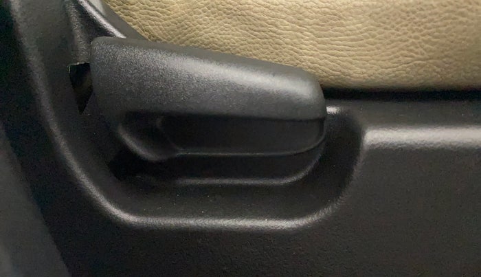 2016 Maruti Wagon R 1.0 VXI AMT, Petrol, Automatic, 56,463 km, Driver Side Adjustment Panel