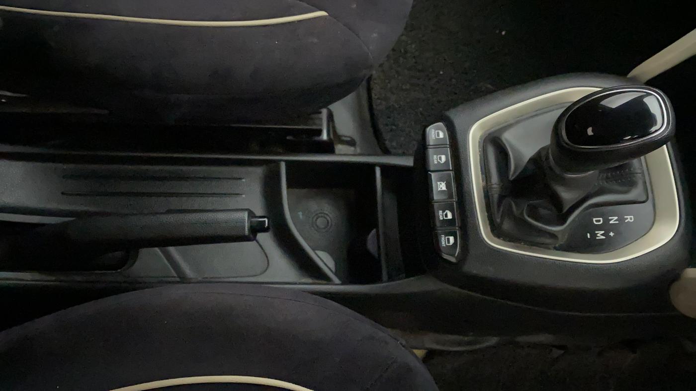 2019 Hyundai NEW SANTRO SPORTZ AMT, Petrol, Automatic, 50,260 km, Gear Lever