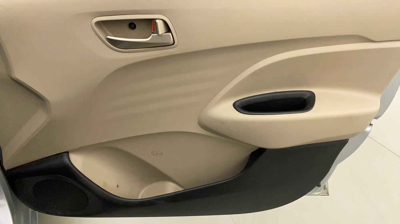 2019 Hyundai NEW SANTRO SPORTZ AMT, Petrol, Automatic, 50,260 km, Driver Side Door Panels Control
