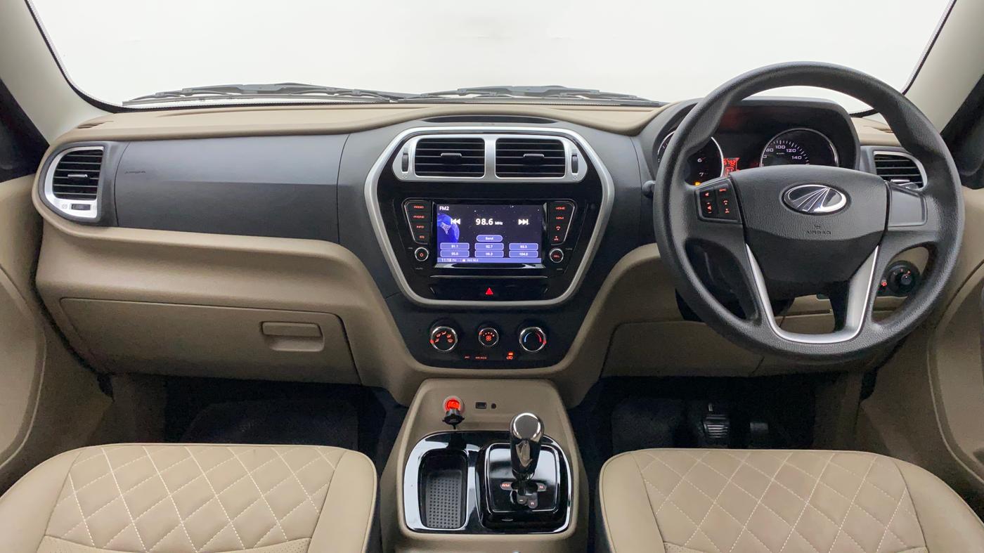 2018 Mahindra TUV300 T10 AMT, Diesel, Automatic, 34,771 km, Dashboard