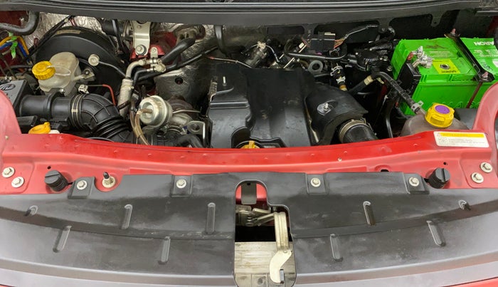 2018 Mahindra TUV300 T10 AMT, Diesel, Automatic, 34,771 km, Open Bonet