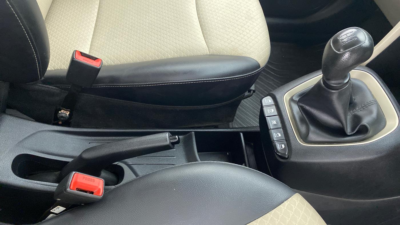 2018 Hyundai NEW SANTRO ASTA 1.1 MT, Petrol, Manual, 26,691 km, Gear Lever