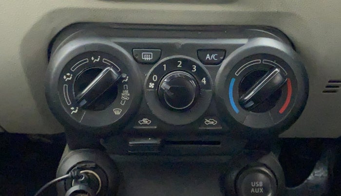 2017 Maruti IGNIS ALPHA 1.2 AMT, Petrol, Automatic, 70,510 km, AC Unit - Directional switch has minor damage