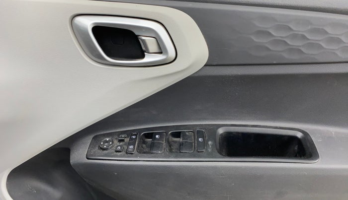 2022 Hyundai GRAND I10 NIOS SPORTZ AMT 1.2 KAPPA VTVT, Petrol, Automatic, 32,622 km, Driver Side Door Panels Control