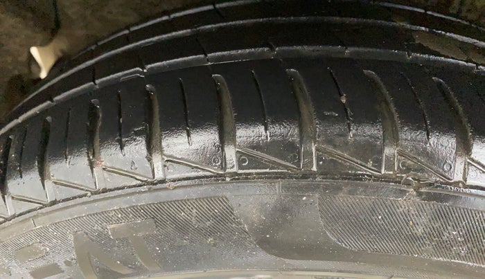 2022 Hyundai GRAND I10 NIOS SPORTZ AMT 1.2 KAPPA VTVT, Petrol, Automatic, 32,622 km, Right Rear Tyre Tread