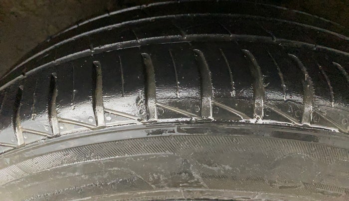 2022 Hyundai GRAND I10 NIOS SPORTZ AMT 1.2 KAPPA VTVT, Petrol, Automatic, 32,622 km, Left Rear Tyre Tread