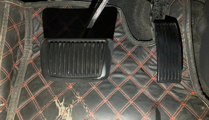 2022 Hyundai GRAND I10 NIOS SPORTZ AMT 1.2 KAPPA VTVT, Petrol, Automatic, 32,622 km, Pedals