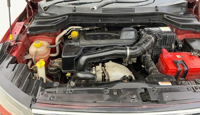 2019 Mahindra XUV300 W8 (O) 1.5 DIESEL, Diesel, Manual, 46,678 km, Engine View - Right