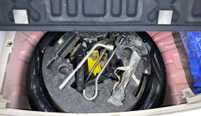 2019 Mahindra XUV300 W8 (O) 1.5 DIESEL, Diesel, Manual, 46,678 km, Spare Tyre