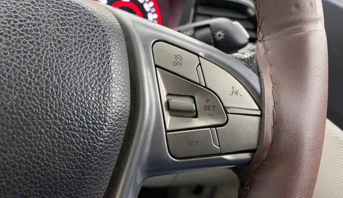 2019 Mahindra XUV300 W8 (O) 1.5 DIESEL, Diesel, Manual, 46,678 km, Adaptive Cruise Control