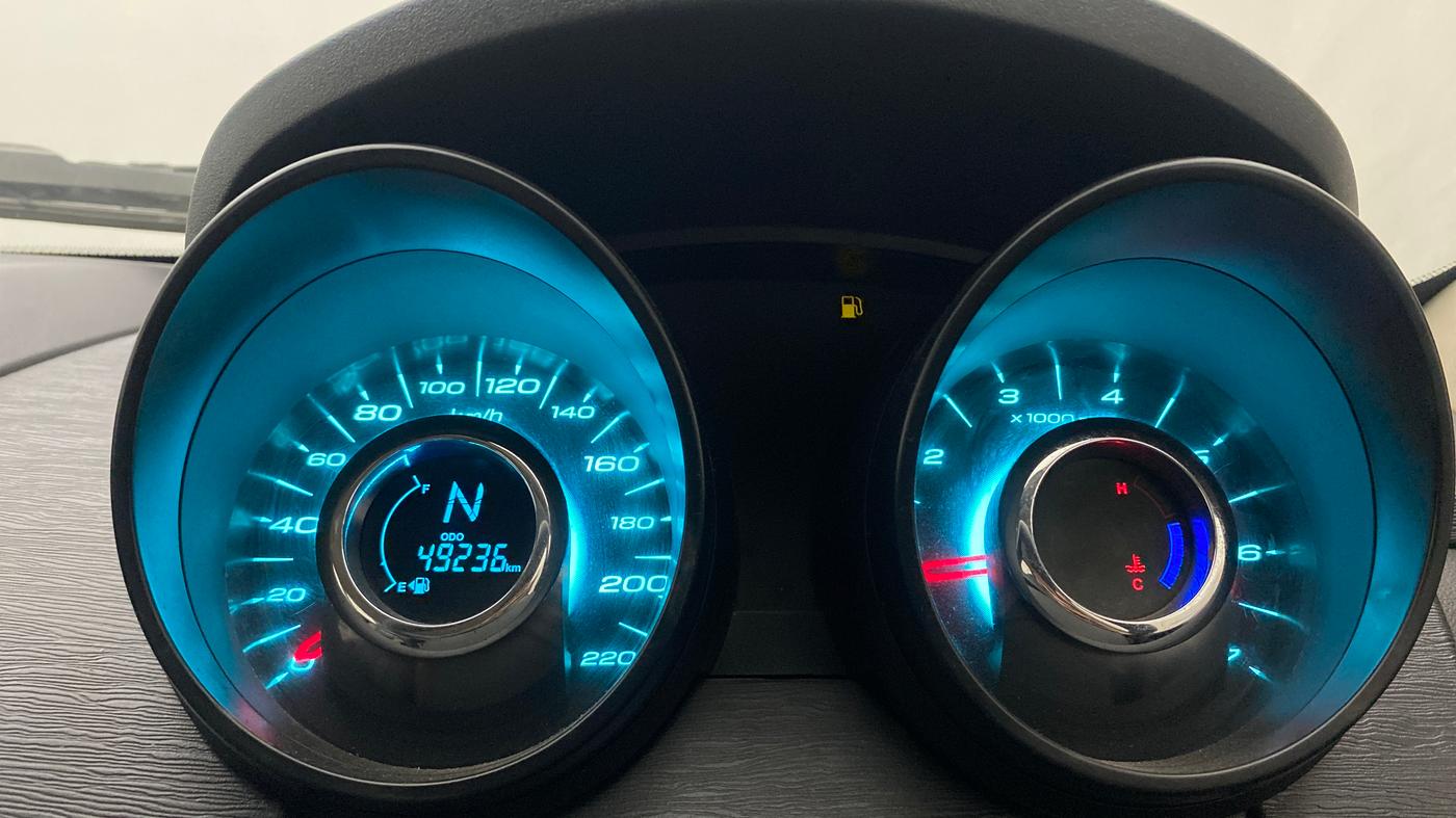 2016 Mahindra XUV500 W4, Diesel, Manual, 49,217 km, Odometer Image