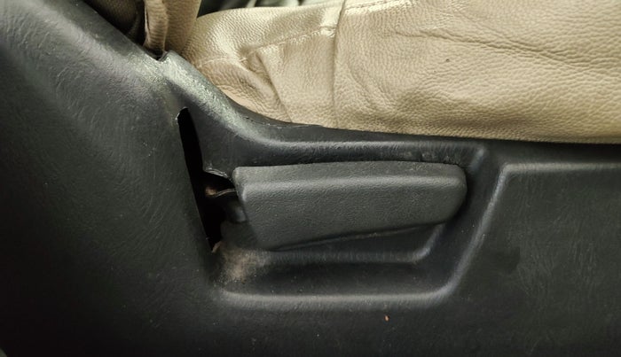 2019 Maruti Alto K10 VXI, CNG, Manual, 38,215 km, Driver Side Adjustment Panel