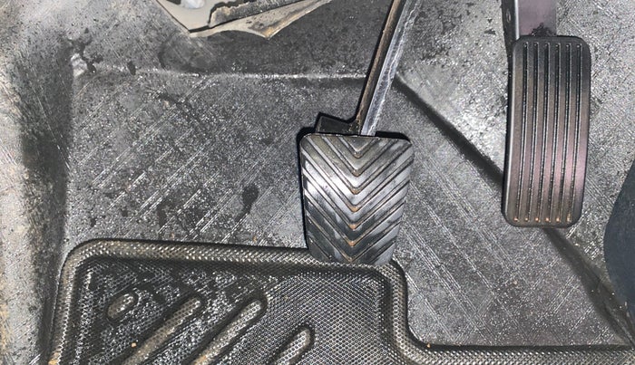 2023 KIA CARENS LUXURY 1.5 TURBO PETROL IMT 7 STR, Petrol, Manual, 29,644 km, Pedals