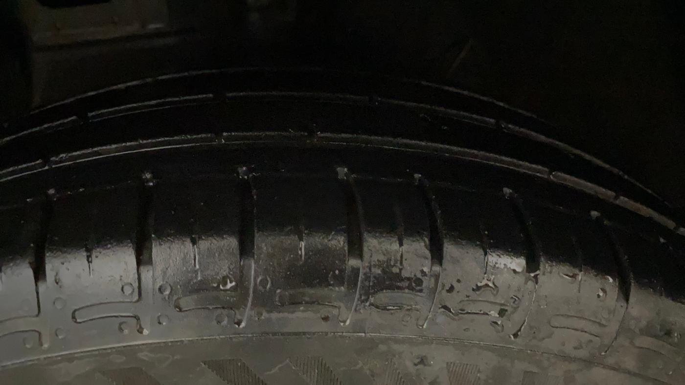 2022 Hyundai AURA S 1.2 CNG, CNG, Manual, 30,035 km, Left Front Tyre Tread