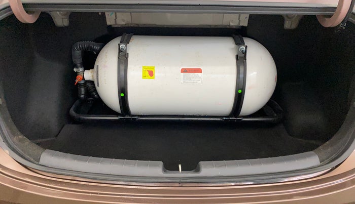 2022 Hyundai AURA S 1.2 CNG, CNG, Manual, 30,019 km, Boot Inside