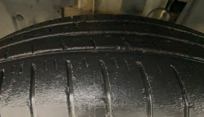 2020 Renault TRIBER RXL MT, Petrol, Manual, 22,510 km, Left Front Tyre Tread