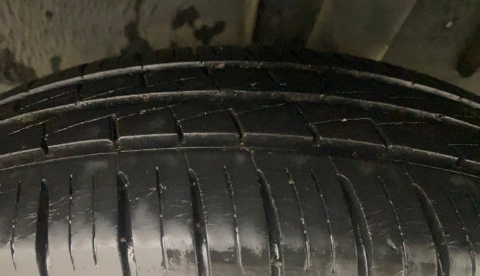 2020 Renault TRIBER RXL MT, Petrol, Manual, 22,510 km, Left Rear Tyre Tread