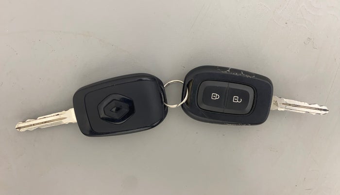 2020 Renault TRIBER RXL MT, Petrol, Manual, 22,510 km, Key Close Up