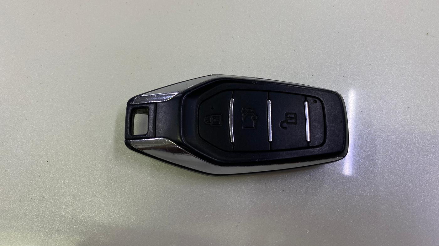 2019 Mahindra XUV500 W9, Diesel, Manual, 77,303 km, Key Close Up