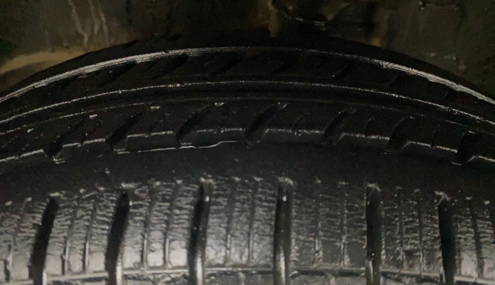 2017 Maruti Alto K10 VXI AMT, Petrol, Automatic, 39,253 km, Left Front Tyre Tread