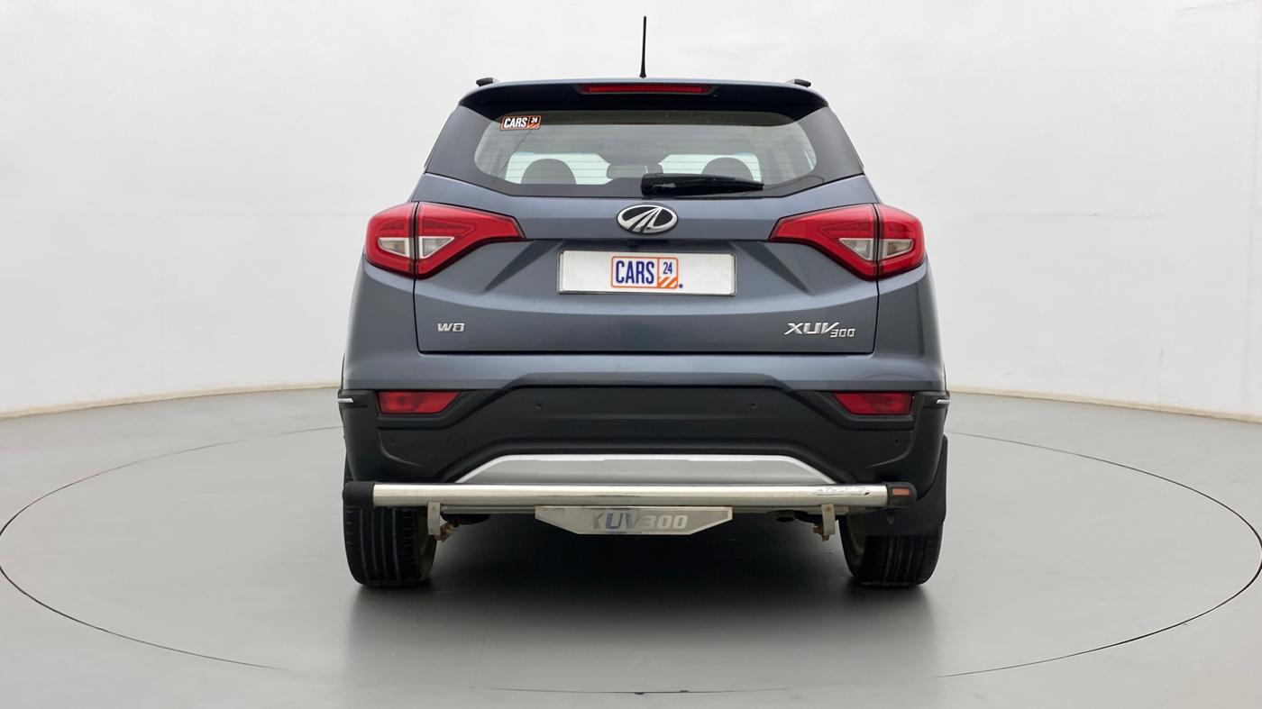 2021 Mahindra XUV300 W8 (O) 1.5 DIESEL, Diesel, Manual, 57,025 km, Back/Rear
