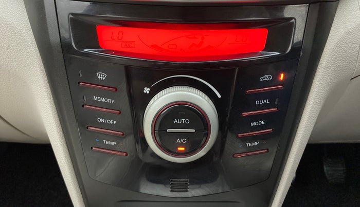 2021 Mahindra XUV300 W8 (O) 1.5 DIESEL, Diesel, Manual, 57,025 km, Automatic Climate Control