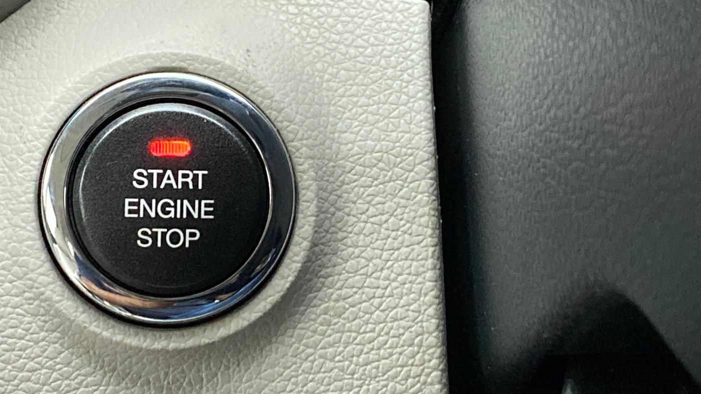 2021 Mahindra XUV300 W8 (O) 1.5 DIESEL, Diesel, Manual, 57,025 km, Keyless Start/ Stop Button