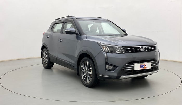 2021 Mahindra XUV300 W8 (O) 1.5 DIESEL, Diesel, Manual, 57,025 km, Right Front Diagonal