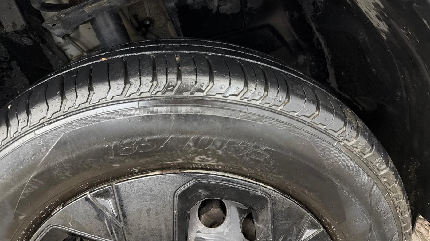 2023 Tata PUNCH ADVENTURE AMT, Petrol, Automatic, 90,128 km, Right Front Tyre Tread