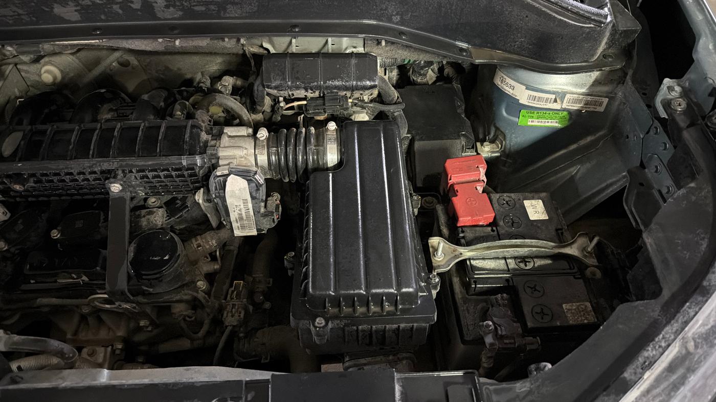2023 Tata PUNCH ADVENTURE AMT, Petrol, Automatic, 90,128 km, Engine View - Left