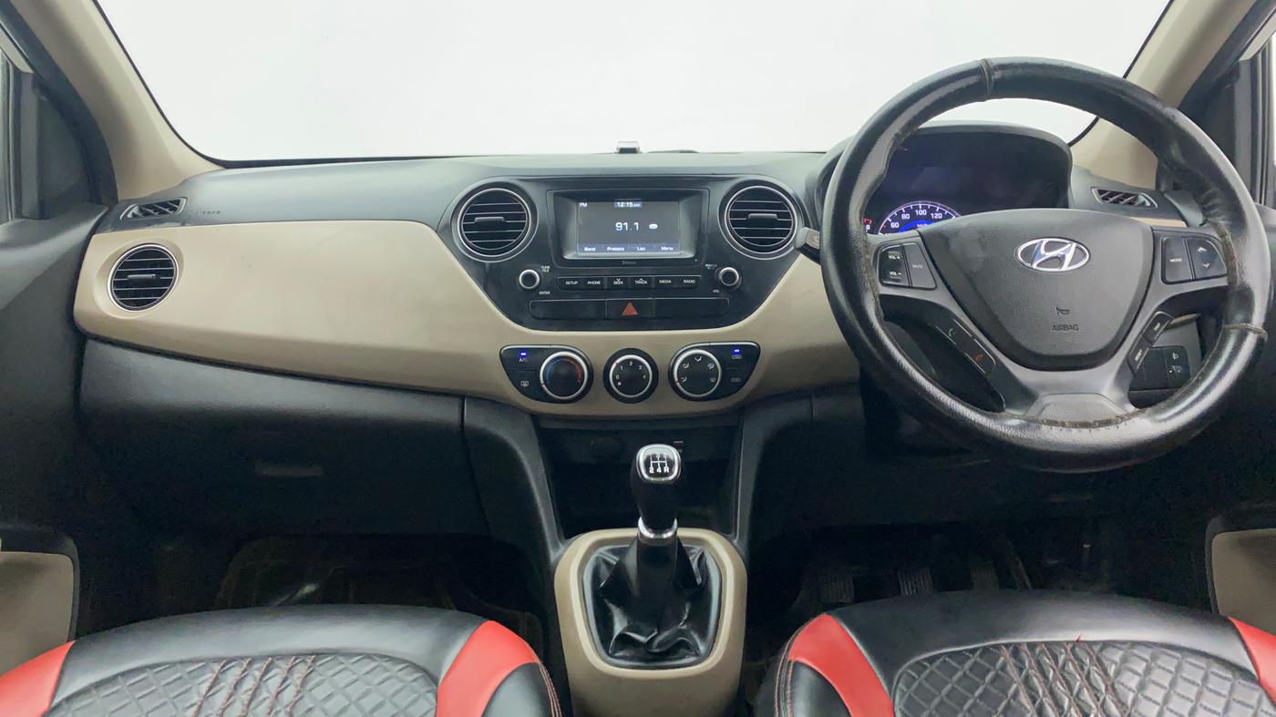 2017 Hyundai Grand i10 SPORTZ 1.2 KAPPA VTVT, Petrol, Manual, 58,290 km, Dashboard