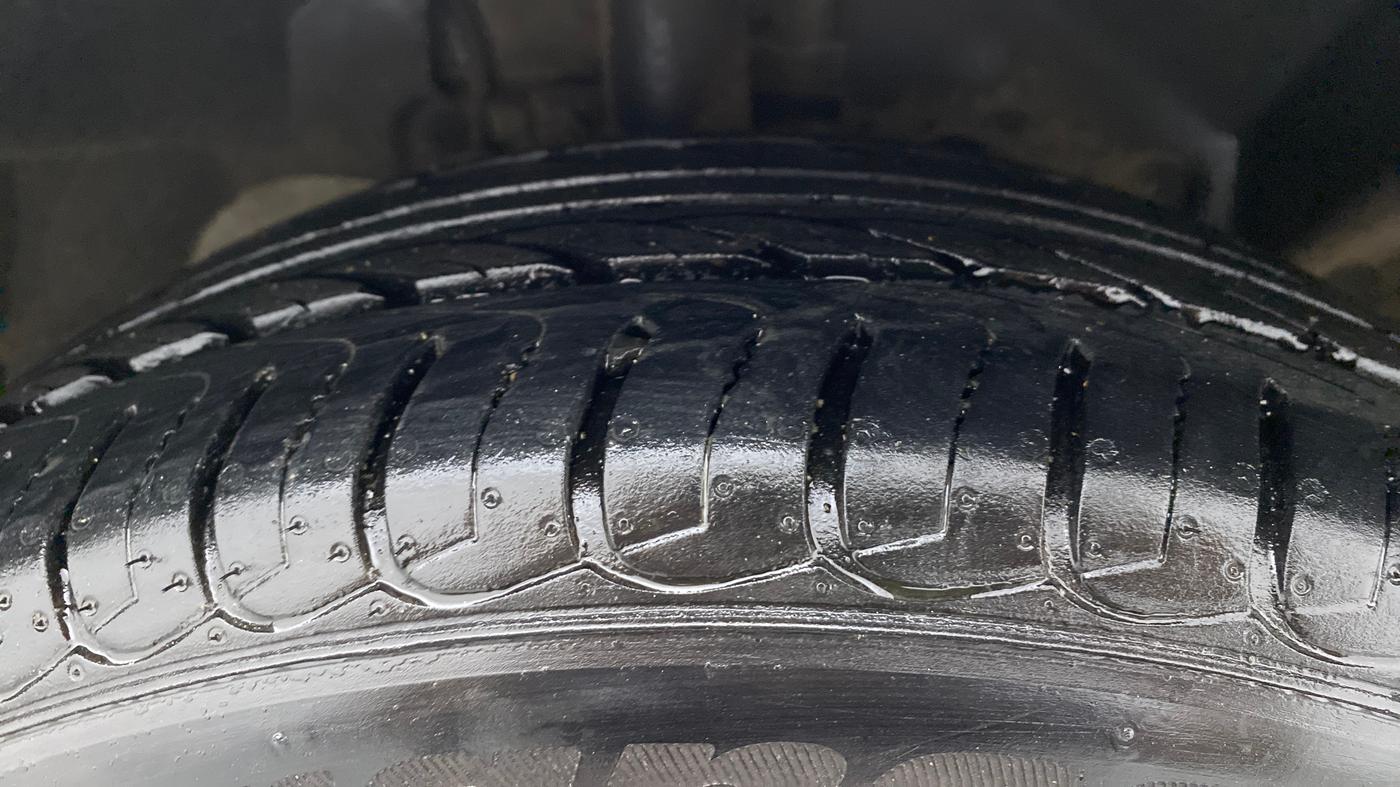 2016 Ford Ecosport TITANIUM 1.5L PETROL AT, Petrol, Automatic, 62,867 km, Right Front Tyre Tread