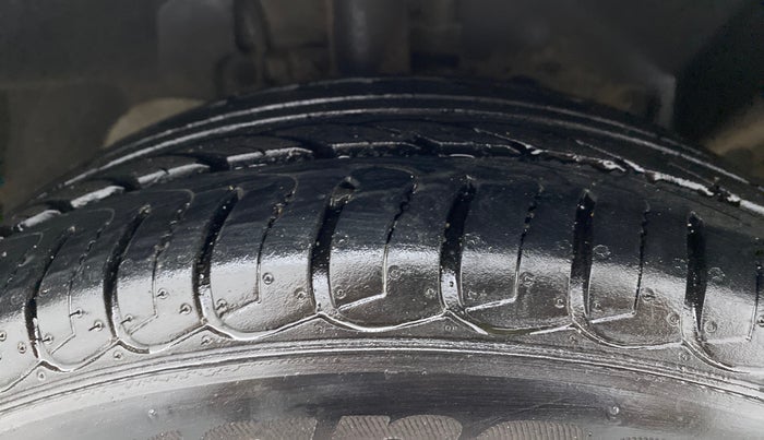 2016 Ford Ecosport TITANIUM 1.5L PETROL AT, Petrol, Automatic, 62,867 km, Right Front Tyre Tread