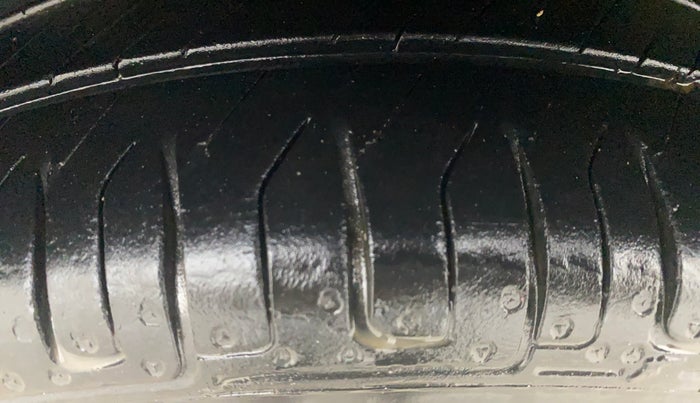 2015 Maruti Alto K10 VXI AMT, Petrol, Automatic, 39,682 km, Left Front Tyre Tread