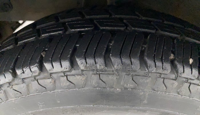 2014 Hyundai i10 MAGNA 1.1, Petrol, Manual, 38,056 km, Left Front Tyre Tread