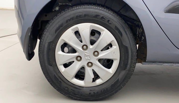 2014 Hyundai i10 MAGNA 1.1, Petrol, Manual, 38,056 km, Right Rear Wheel