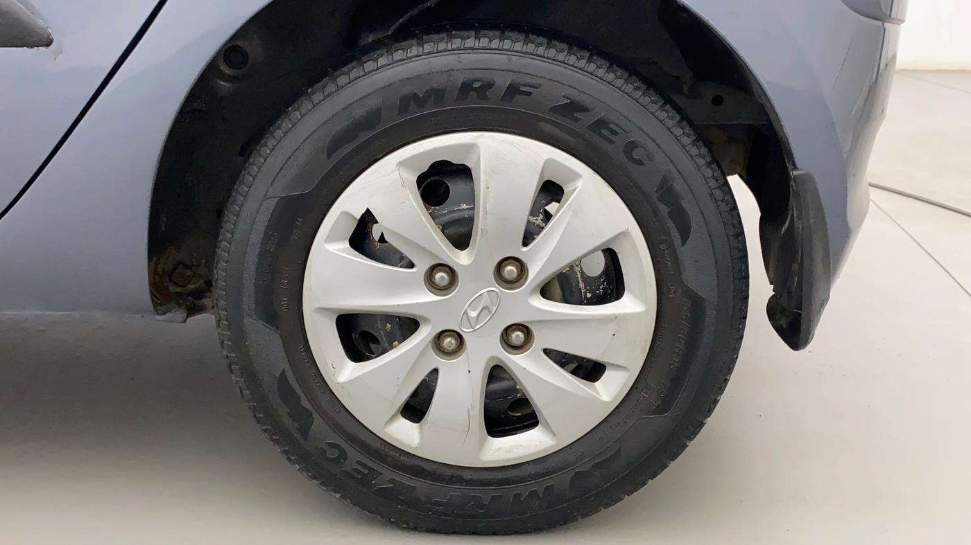 2014 Hyundai i10 MAGNA 1.1, Petrol, Manual, 38,056 km, Left Rear Wheel
