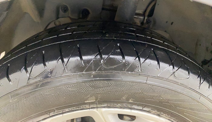 2015 Ford Ecosport TITANIUM 1.5L DIESEL, Diesel, Manual, 88,883 km, Left Front Tyre Tread