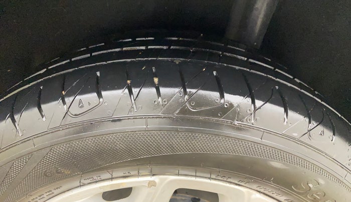 2015 Ford Ecosport TITANIUM 1.5L DIESEL, Diesel, Manual, 88,883 km, Left Rear Tyre Tread