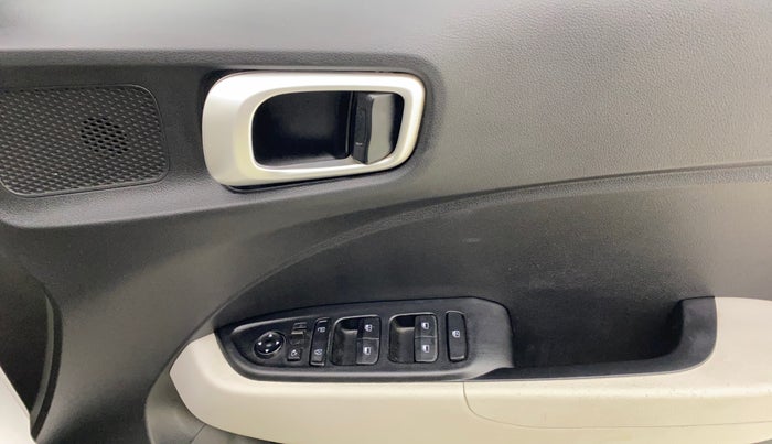 2024 Hyundai VENUE SX 1.2 PETROL, Petrol, Manual, 55,647 km, Driver Side Door Panels Control