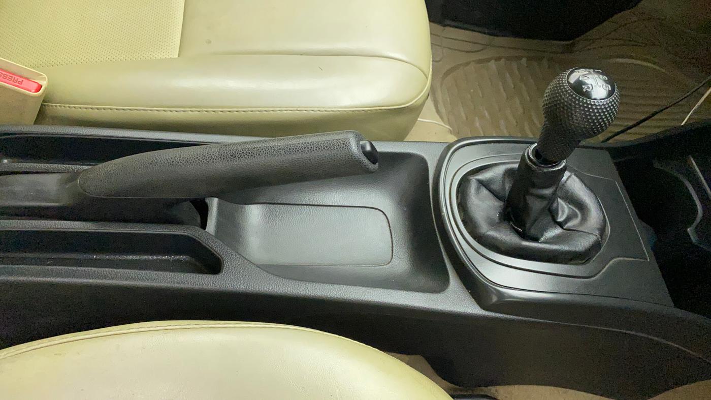 2015 Honda City 1.5L I-VTEC E MT, Petrol, Manual, 72,114 km, Gear Lever