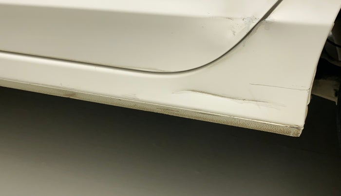 2015 Honda City 1.5L I-VTEC E MT, Petrol, Manual, 72,114 km, Left running board - Slightly dented
