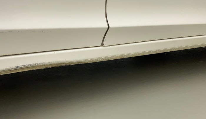 2015 Honda City 1.5L I-VTEC E MT, Petrol, Manual, 72,114 km, Right running board - Slightly dented